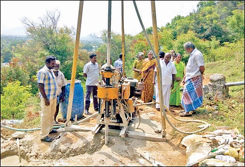சென்னை-சேலம் 8 வழிச்சாலைக்காக நடந்த மண் பரிசோதனையை தடுத்து நிறுத்திய மக்கள்