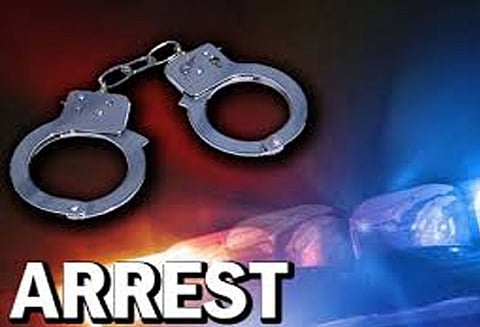 விவசாயியை கத்தியால் குத்தி பணம் கொள்ளையடித்த 3 பேர் சிக்கினர்