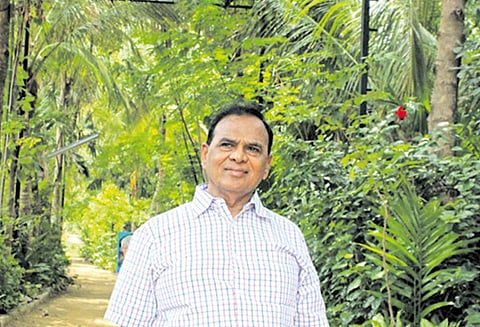 நீங்களும் ஆகலாம் இயற்கை விவசாயி ஒரு லட்சம் மரங்கள் வளர்க்கும் டாக்டர்