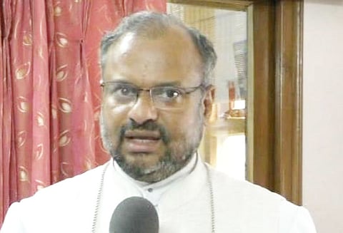 கற்பழிப்பு புகார் : கன்னியாஸ்திரி மடத்துக்கு அழைத்து சென்று பேராயரிடம் விசாரணை