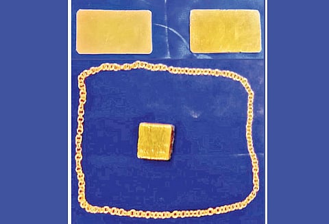 சென்னை விமான நிலையத்தில் மலேசியாவில் இருந்து கடத்தி வரப்பட்ட ரூ.22½ லட்சம் தங்கம் சிக்கியது