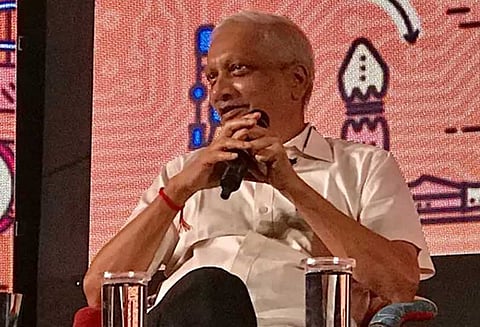 கோவா: மனோகர் பாரிக்கர் அமைச்சரவையில் இருந்த 2 மந்திரிகளின் பதவி பறிப்பு