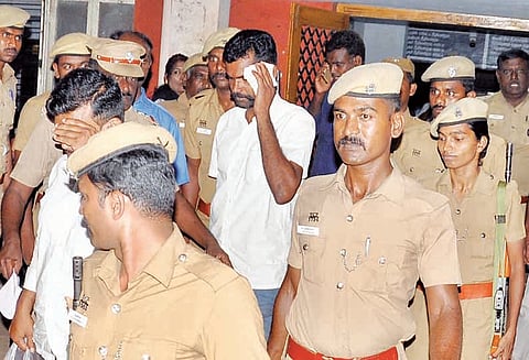 ஆட்டோ டிரைவர் கொலை வழக்கு: 2 பேருக்கு ஆயுள் தண்டனை