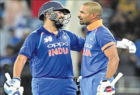 ‘இந்திய அணி வெற்றிக்கு பந்து வீச்சாளர்கள் முக்கிய காரணம்’ - ரோகித் சர்மா பாராட்டு