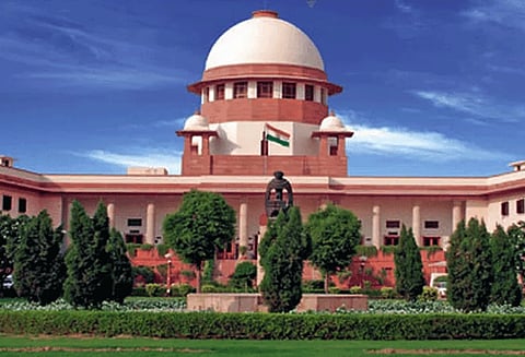 எம்.பி.க்கள், எம்.எல்.ஏ.க்கள் வக்கீல் தொழில் செய்ய தடை இல்லை - சுப்ரீம் கோர்ட்டு தீர்ப்பு