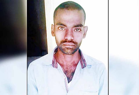 பாலாற்றில் பயங்கரம் : கார் டிரைவர் முகம் சிதைத்து படுகொலை