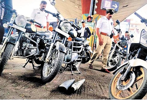 வானவில் : உஷ்.... சத்தம் போடாதே