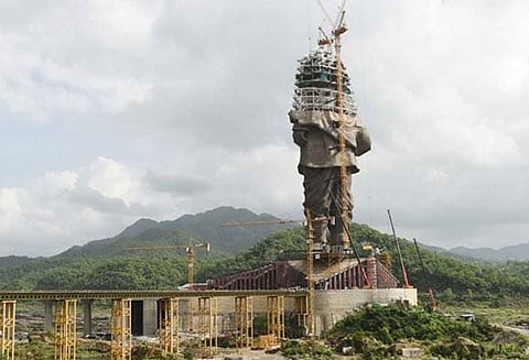 சர்தார் வல்லபாய் படேல் சிலை சீனா தயாரிப்பு என ராகுல் விமர்சனம், அமித்ஷா பதிலடி