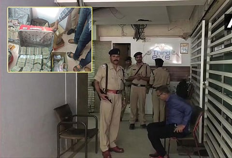 டெல்லி, கோவா உள்ளிட்ட 50 இடங்களில் வருமான வரி துறையினர் சோதனை