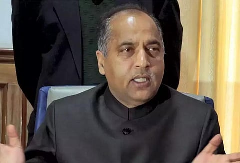 மகன் காங்கிரஸ் வேட்பாளராக போட்டியிடுவதால் பா.ஜனதா மந்திரிக்கு நெருக்கடி: விளக்கம் கேட்கிறார், முதல்-மந்திரி