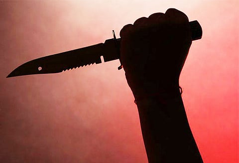 ஆலங்குடியில் எச்.ராஜா பிரசாரத்தின் போது தகராறு: அ.தி.மு.க. பிரமுகருக்கு கத்திக்குத்து