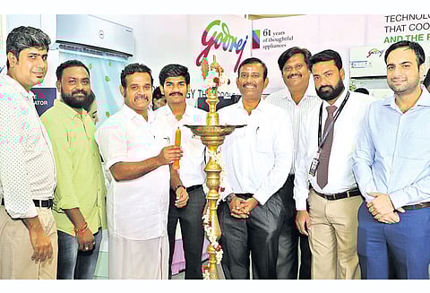 ‘தினத்தந்தி’ மற்றும் ‘சத்யா’ இணைந்து நடத்தும் வீட்டு உபயோக பொருட்கள் கண்காட்சி-விற்பனை சென்னையில் தொடங்கியது