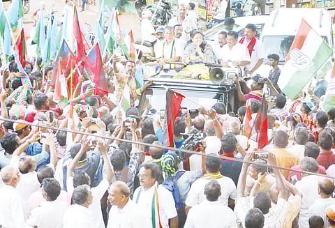 மோடியை மட்டும் நம்பி உள்ள பா.ஜனதா கட்சி தேர்தலுக்கு பிறகு காணாமல் போகும் நடிகை குஷ்பு பேட்டி