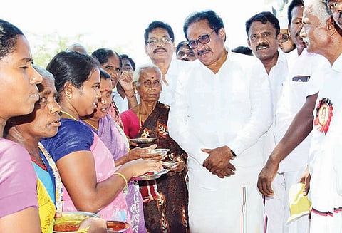 நிலுவையில் உள்ள திட்டங்களை நிறைவேற்ற முதல் குரல் கொடுப்பேன் திருநாவுக்கரசர் வாக்குறுதி