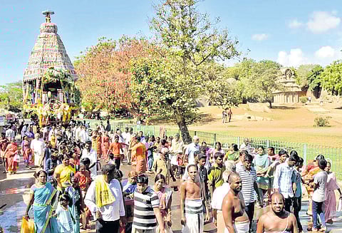 மாமல்லபுரம் தலசயன பெருமாள் கோவில் தேரோட்டம்