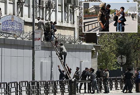 ஆப்கானிஸ்தானில் தகவல் அமைச்சகம் மீது தாக்குதல்; 7 பேர் பலி - 4 பயங்கரவாதிகள் சுட்டுக்கொலை