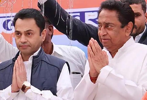 மக்களுக்கு சேவை செய்யாவிட்டால் ‘எனது மகனின் உடைகளை கிழித்து விடுங்கள்’ - கமல்நாத் சொல்கிறார்