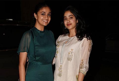 மறைந்த ஸ்ரீதேவியின் மகள் ஜான்வியை சந்தித்த கீர்த்தி சுரேஷ்