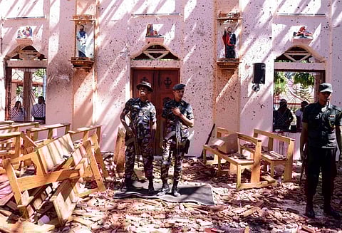 இலங்கையில் உயிரிழப்பு எண்ணிக்கை 300 ஆக உயர்வு : அவசரநிலை பிரகடனம்