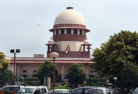 தலைமை நீதிபதி மீது புகார் பற்றி சட்டப்படி விசாரணை - சுப்ரீம் கோர்ட்டு வக்கீல்கள் சங்கம் தீர்மானம்