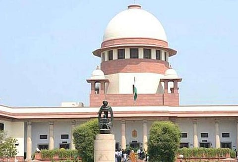 ஓ.பி.எஸ்., இ.பி.எஸ். தரப்புக்கு இரட்டை இலை சின்னம் வழங்கியதற்கு எதிர்ப்பு; சசிகலா சீராய்வு மனு தாக்கல்