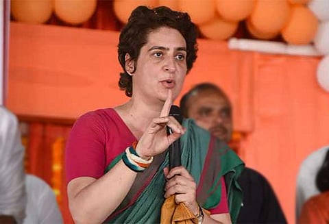 தேர்தல் பிரசாரத்தில் சாதியை பயன்படுத்துவதா? - பிரதமர் மோடிக்கு பிரியங்கா கண்டனம்