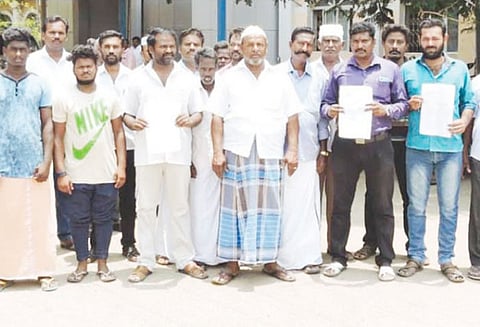 பாலன்நகர் பகுதியில் மயானத்திற்கு இடம்; அடுக்குமாடி குடியிருப்புகள் கட்டக்கோரி பொதுமக்கள் மனு