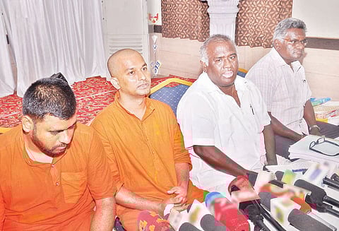 ‘கும்பகோணம் வீரசைவ மடத்துக்குள் வருகிற 3-ந் தேதி நுழைவோம்’ புதிதாக பதவியேற்ற மடாதிபதி பேட்டி