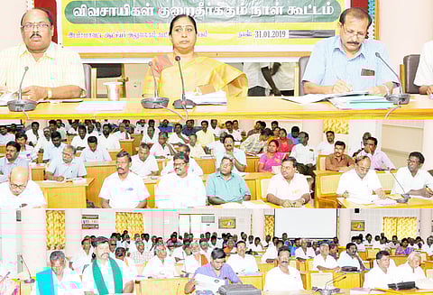 நெடுஞ்சாலை விரிவாக்க பணிக்கு, ஏரிகளில் மண் எடுக்க வேண்டும் விவசாயிகள் குறைதீர்க்கும் கூட்டத்தில் வலியுறுத்தல்