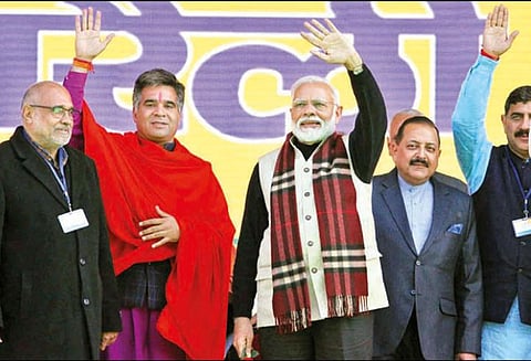 விவசாயிகளுக்கு நிதி வழங்கும் திட்டத்தை குறை கூறுவதா? காங்கிரஸ் கட்சி மீது பிரதமர் மோடி பாய்ச்சல் “ஏ.சி. அறைகளில் இருப்பவர்களுக்கு ரூ.6 ஆயிரத்தின் மகத்துவம் புரியாது”