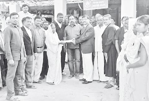 30 ஆண்டுகளாக நடந்த வழக்கில், சமரச மையம் மூலம் தீர்வு ரூ.50 லட்சம் மதிப்புள்ள நிலம் தானமாக வழங்கப்பட்டது