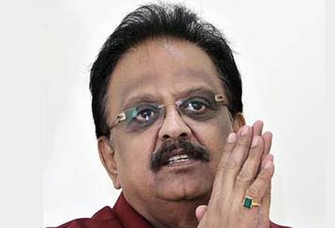 நடிகைகள் கவர்ச்சி உடைகள் அணிவதை விமர்சித்த எஸ்.பி.பாலசுப்பிரமணியத்துக்கு எதிர்ப்பு