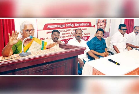 பேரறிவாளன் உள்ளிட்ட 7 பேர் விடுதலை விவகாரம், கவர்னரை செயல்பட விடாமல் மத்திய அரசு முட்டுக்கட்டை