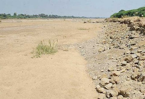 செயற்கைகோள் உதவியுடன் மணல் கடத்தலை தடுக்கலாம் அதிகாரிகளுக்கு, ஐகோர்ட்டு நீதிபதிகள் யோசனை