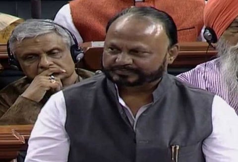 மாற்றாந்தாய் மனப்பான்மையுடன் நடத்துகிறது: பா.ஜனதா அணியில் நீடிப்போமா? என்று தெரியாது - சிவசேனா எம்.பி. சொல்கிறார்