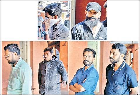 கோடநாடு கொலை, கொள்ளை வழக்கில் ஷயான், மனோஜ் ஜாமீன் ரத்து; 4 பேருக்கு பிடிவாரண்டு கோர்ட்டு உத்தரவு