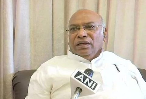 கர்நாடகாவில் கூட்டணி அரசை கவிழ்க்கும் பா.ஜ.க.வின் முயற்சி வெற்றியடையாது; மல்லிகார்ஜுன கார்கே