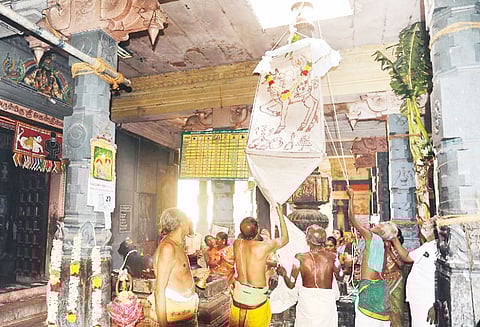 வெளிப்பாளையம் அகஸ்தீஸ்வரசாமி கோவில் மாசிமக பிரம்மோற்சவ விழா கொடியேற்றத்துடன் தொடங்கியது