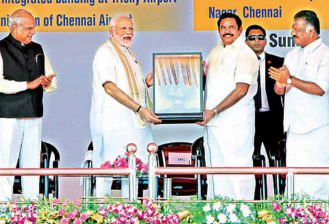 மெகா கூட்டணி அமைப்பது ஏன்? எதிர்க்கட்சிகளுக்கு மோடி கேள்வி திருப்பூர் பொதுக்கூட்டத்தில் ஆவேச பேச்சு