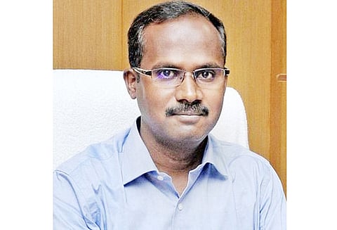 தஞ்சை மாவட்டத்தில் 19 தாசில்தார்கள் பணியிட மாற்றம் கலெக்டர் உத்தரவு