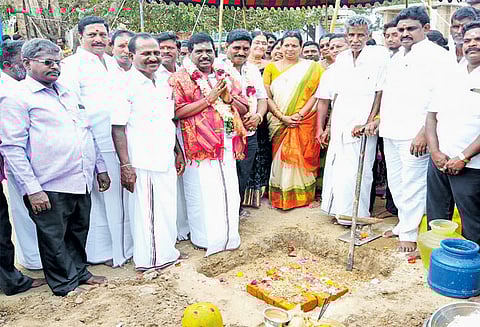 தேவதானம், பெரும்பேடு கிராமங்களில் ரூ.1 கோடியே 20 லட்சத்தில் சுயஉதவி குழுக் கட்டிடங்கள்