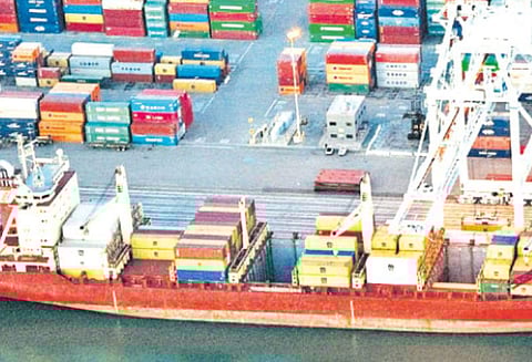 நடப்பு நிதி ஆண்டின் முதல் 10 மாதங்களில் பெரிய துறைமுகங்கள் கையாண்ட சரக்கு 3.11 சதவீதம் அதிகரிப்பு