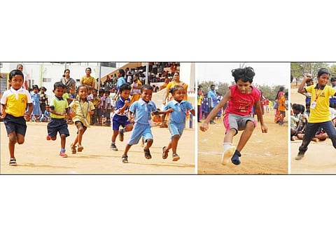 மாவட்ட அளவிலான விளையாட்டு போட்டிகளில் வெற்றி பெற்றவர்களுக்கு பரிசு