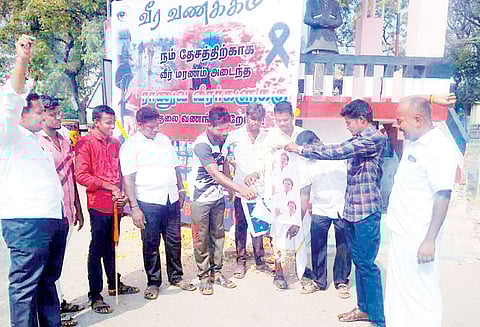 ஆரல்வாய்மொழியில் பாகிஸ்தான் பிரதமர் உருவப்படம் தீ வைத்து எரிப்பு பயங்கரவாத தாக்குதலை கண்டித்து நடந்தது