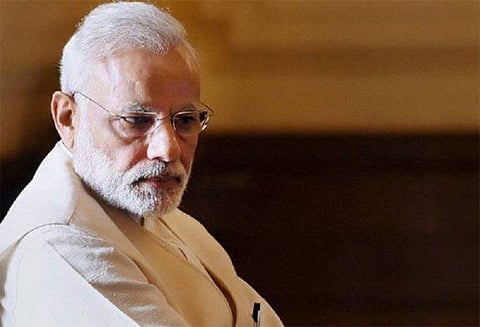 காஷ்மீர் பிரச்சினையும் தீர்க்கப்படவில்லை, வீரர்கள் கொல்லப்படுவதும் நிற்கவில்லை: மோடியை சாடிய சிவசேனா