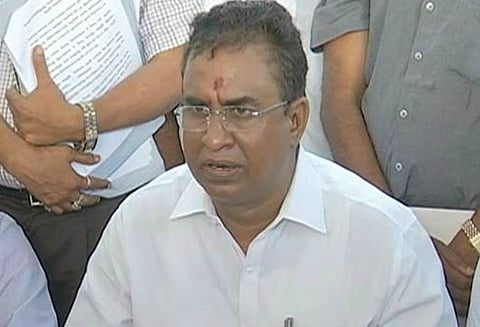 தி.மு.க. கூட்டணி பற்றி கவலைப்படாமல் அ.தி.மு.க. கூட்டணி பற்றி மு.க. ஸ்டாலின் பேசி வருகிறார்; அமைச்சர் வேலுமணி