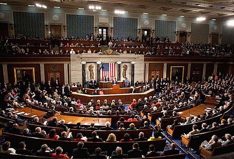 அமெரிக்காவில் அவசர நிலைக்கு எதிராக ஜனநாயக கட்சியினர் தீர்மானம் - நாடாளுமன்றத்தில் 26-ந்தேதி ஓட்டெடுப்பு