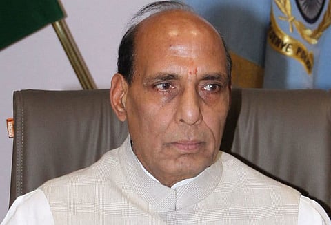 உள்நாட்டு பாதுகாப்பு பற்றி உள்துறை அமைச்சர் ராஜ்நாத் சிங் ஆலோசனை