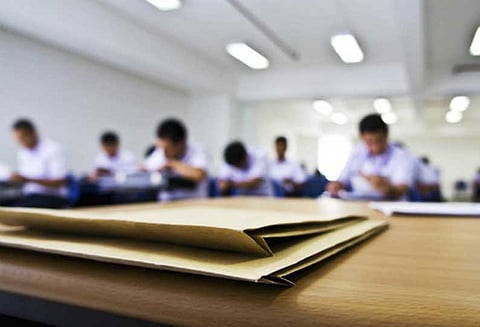 அரசு தேர்வை எளிதாக எதிர்கொள்வது எப்படி?