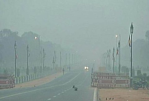 டெல்லி புத்தாண்டு சுப்ரீம் கோர்ட்டு உத்தரவை மீறி பட்டாசு வெடித்து கொண்டாட்டம்